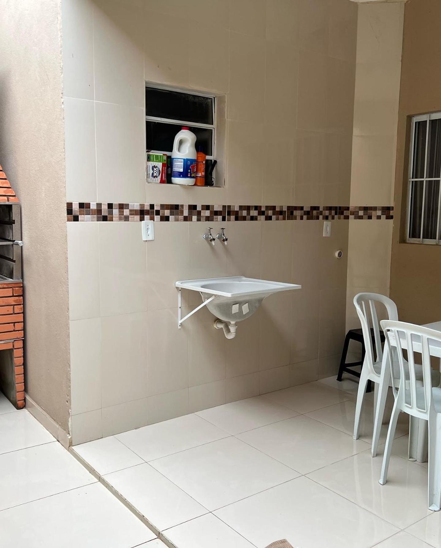 Apto Terreo Mae Aparecida 8 Pessoas 3km Do Santuario Com Wifi ,ar Condicionado Nos Quartos Aparecida (Sao Paulo)