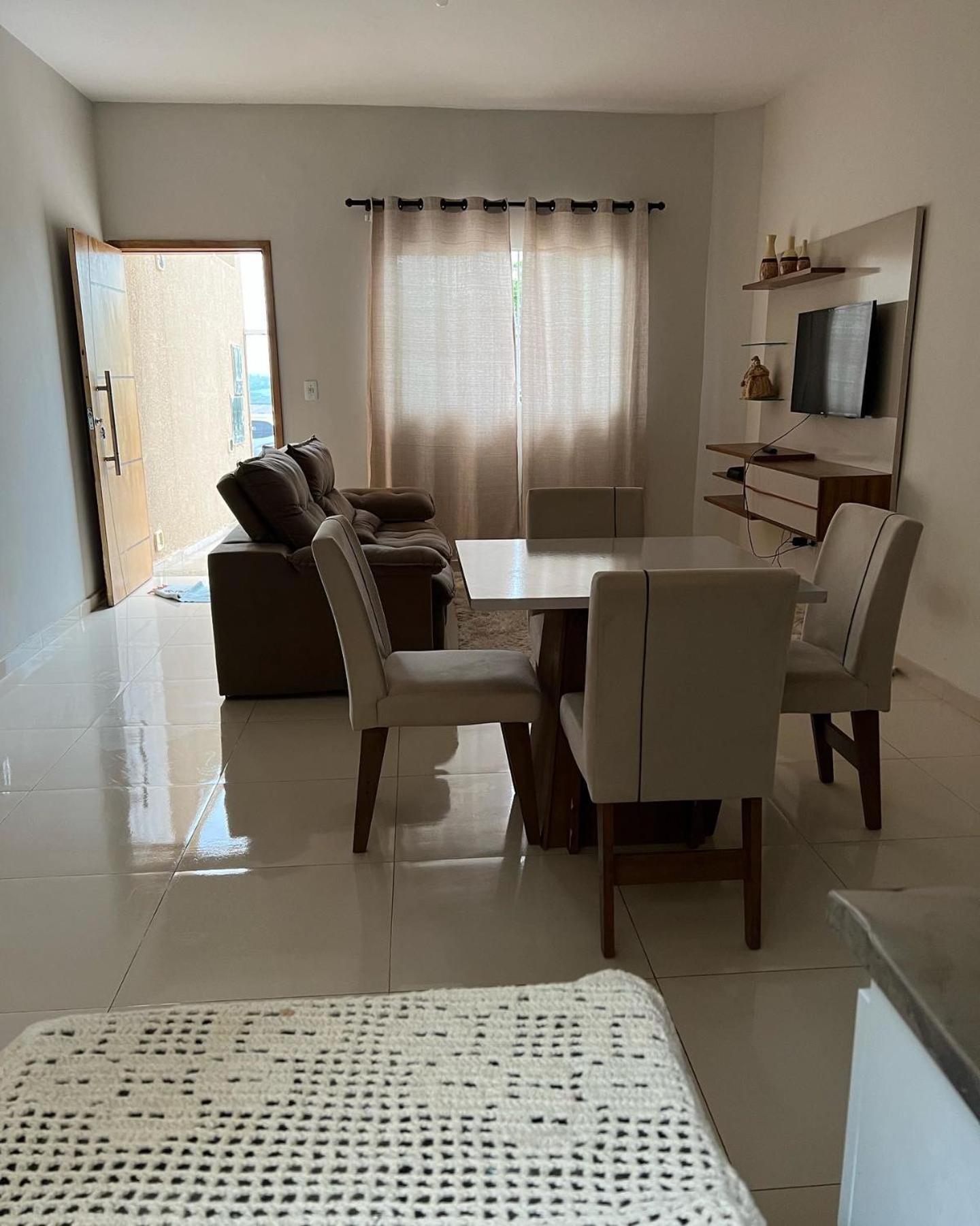 Apto Terreo Mae Aparecida 8 Pessoas 3km Do Santuario Com Wifi ,ar Condicionado Nos Quartos Apartment *
